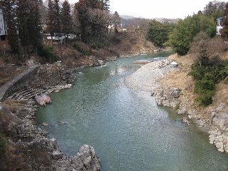 遊歩道を散策する時間はない(笑)