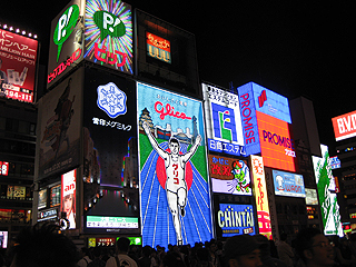 最近は被写体と同じポーズをするのが流行りなんです?(何)